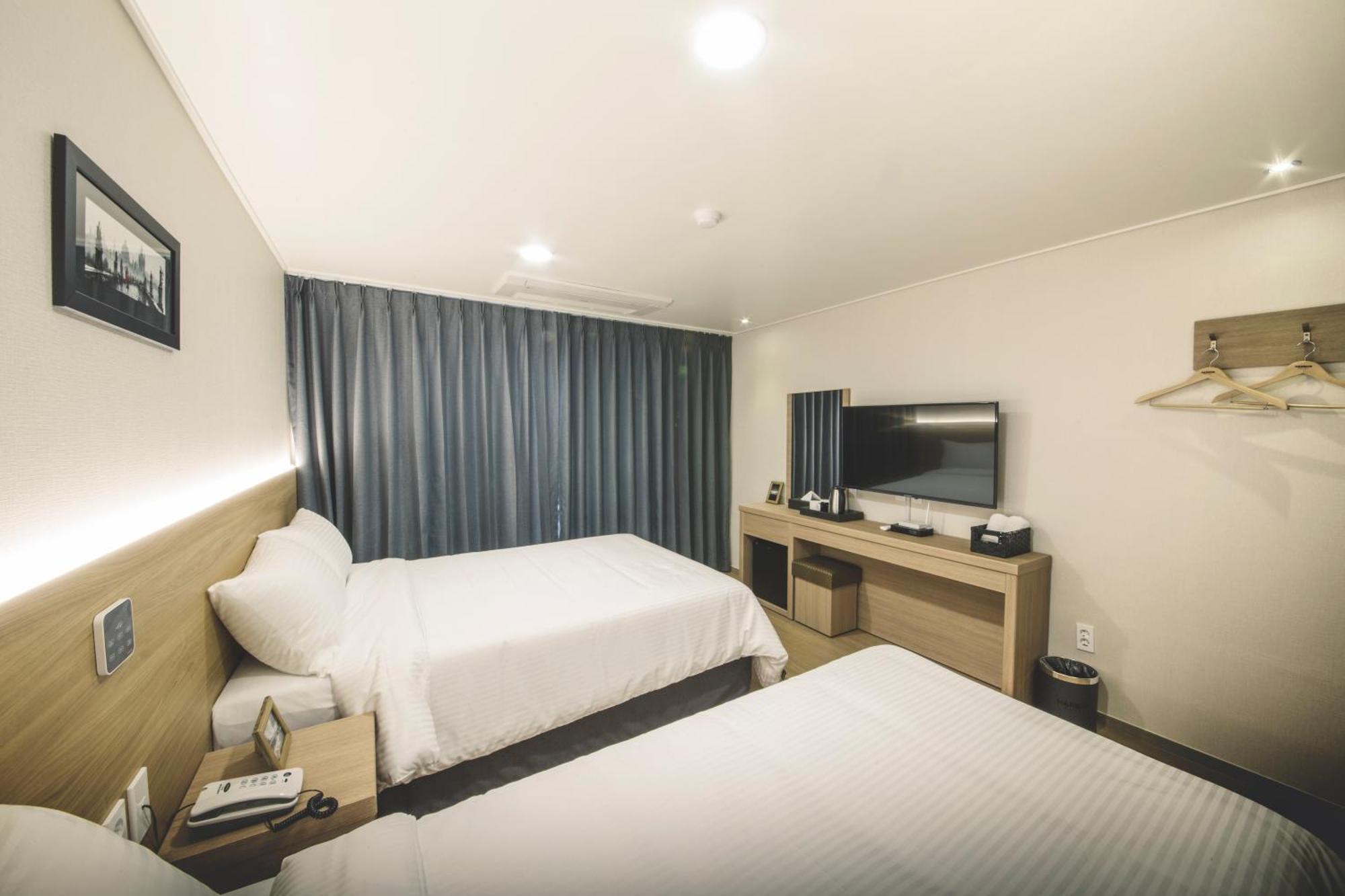 Harbor Hotel Jeju Rum bild