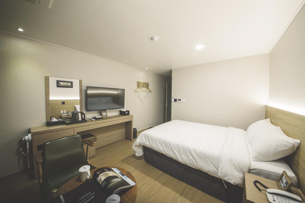 Harbor Hotel Jeju Exteriör bild